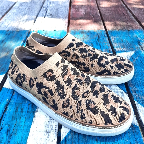 Vince Camuto Shoes - Vince Camuto Animal Print Keamalla Knit Slip On Shoes Size 10 Brown Black
